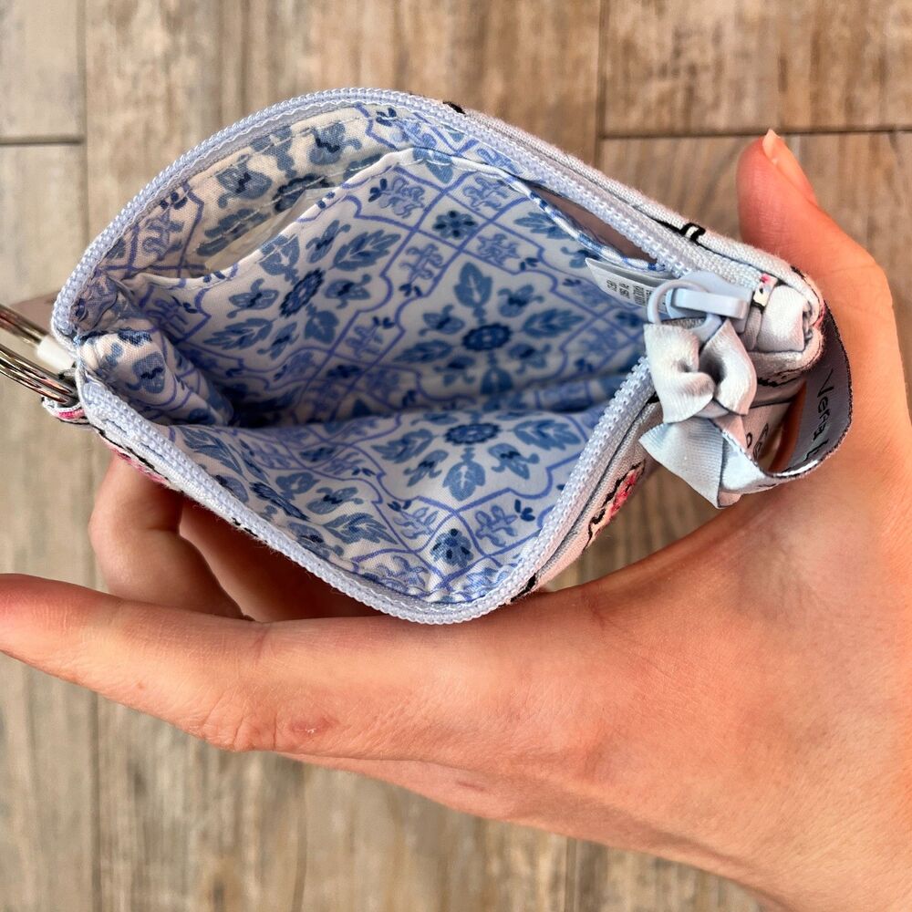Vera Bradley Magnifique Leaf Quilted Zip ID Case NWT Blue Coin Purse Wallet - Picture 3 of 5